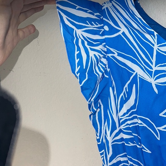 Blue Leaf Print‎ Dress - Picture 3 of 5
